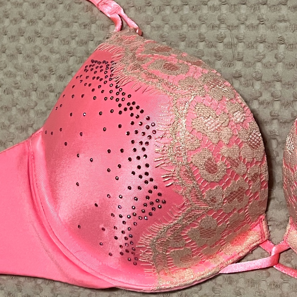 Bombshell Push-Up Bra by Victoria’s Secret, 34B - Picture 5 of 7